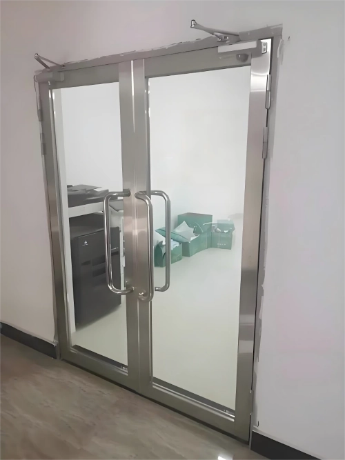 Aluminum-framed glass door with door closer-factory