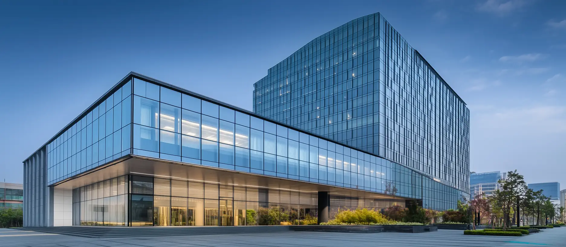 Modern commercial building with aluminum frame and glass curtain wall - Foshan Rutao Building Materials