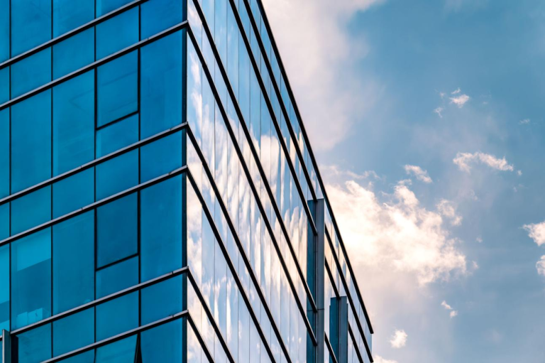 What Is Visible Frame Curtain Wall? Features & Applications for Modern Commercial Buildings